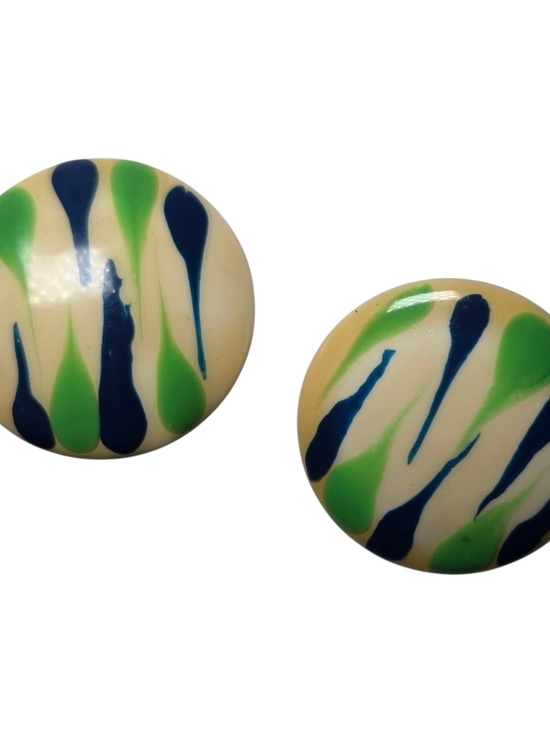 Vintage Jewelry - Vintage 80s Round Clip On Earrings in Cream with Blue and Green Drip Metal
